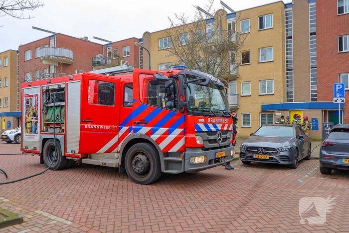 Woningbrand leidt tot rookinhalatie