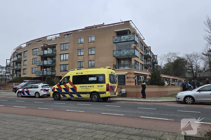 Glazenwasser naar ziekenhuis na val van dak