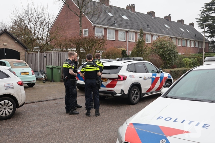 Steekincident in flatwoning leidt tot gewonde