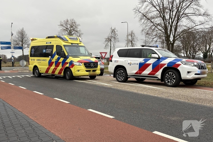 Fietser gewond bij botsing met auto