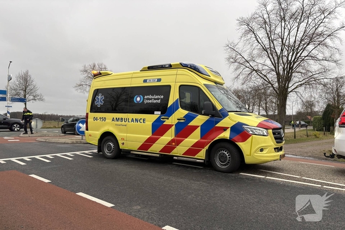 Fietser gewond bij botsing met auto