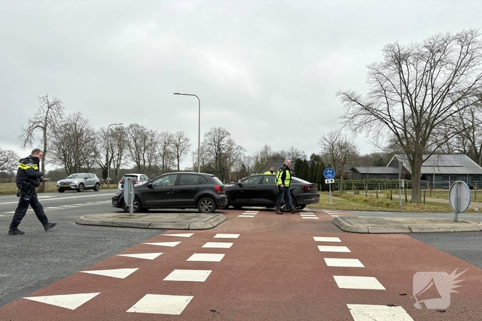 Fietser gewond bij botsing met auto