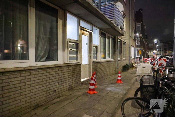 Explosie bij portiekwoning veroorzaakt aanzienlijke schade