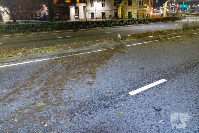 Auto belandt in het water na ongeval