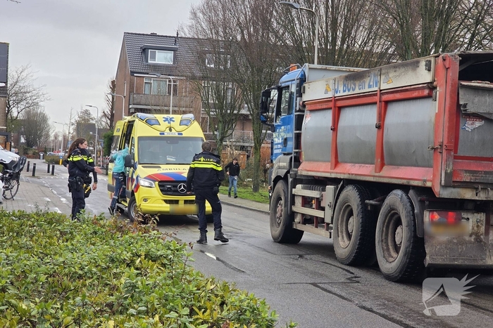 Fietser gewond bij aanrijding met vrachtwagen