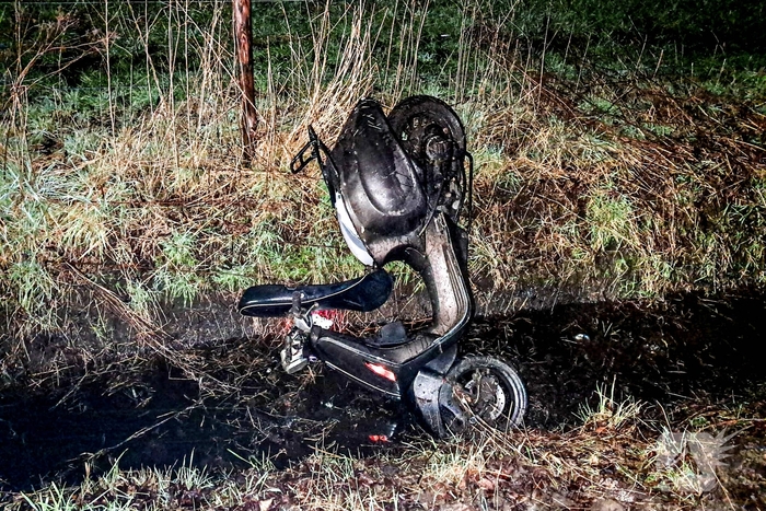 Scooterbestuurster ernstig gewond na aanrijding