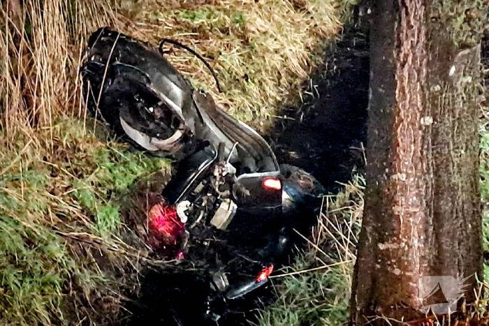 Automobilist rijdt scooter aan, slachtoffer overleden