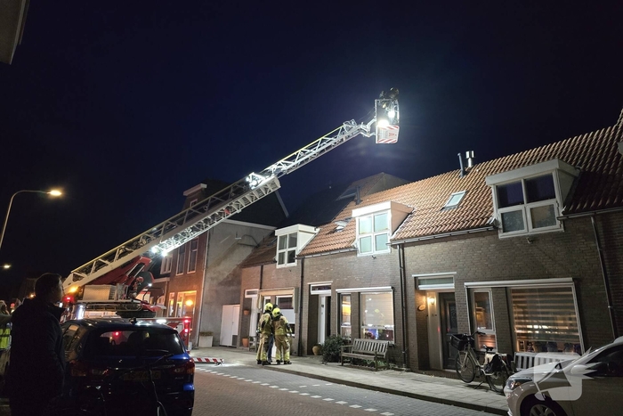 Brand in schoorsteen woning veroorzaakt inzet brandweer