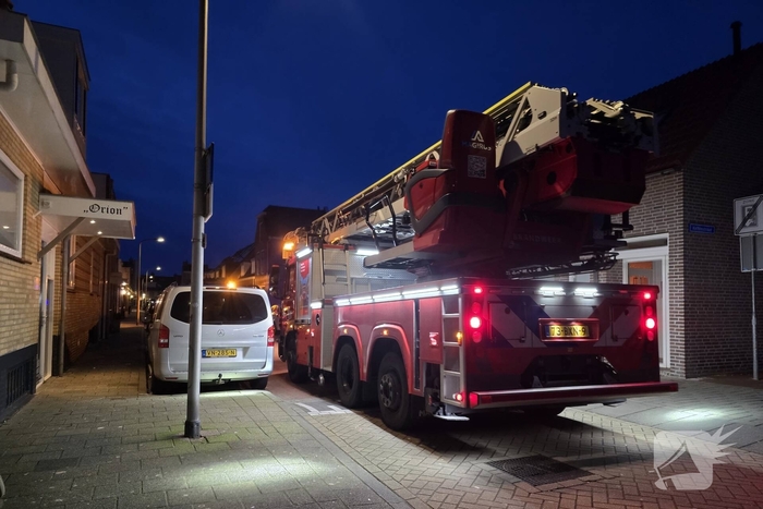 Brand in schoorsteen woning veroorzaakt inzet brandweer