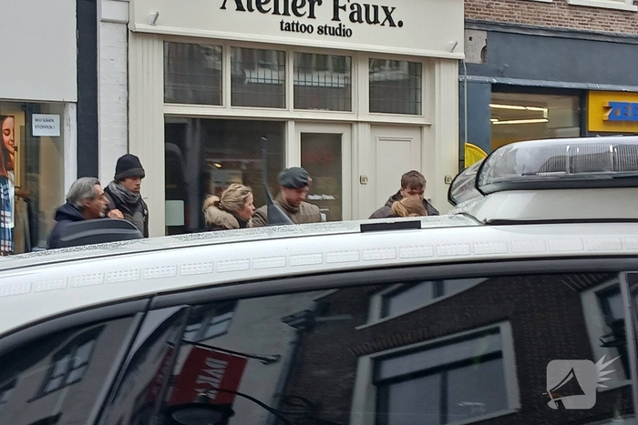 Stratenmaker gewond bij aanrijding met bestelbus