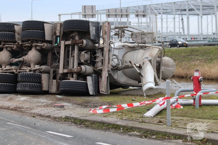 Gewonde bij aanrijding met vrachtauto