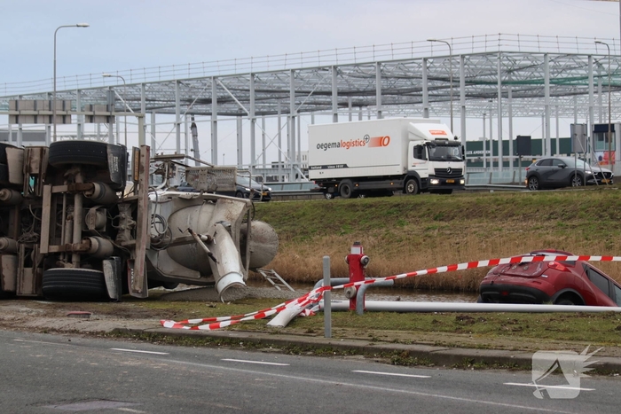Gewonde bij aanrijding met vrachtauto