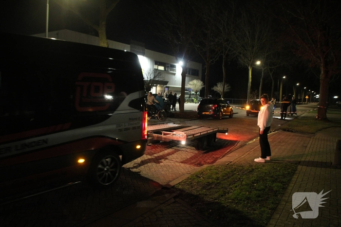 Auto op zijkant na ongeval