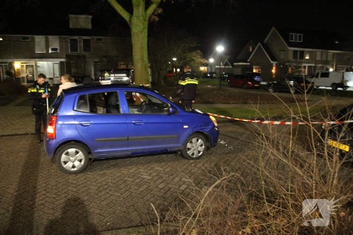 Auto op zijkant na ongeval