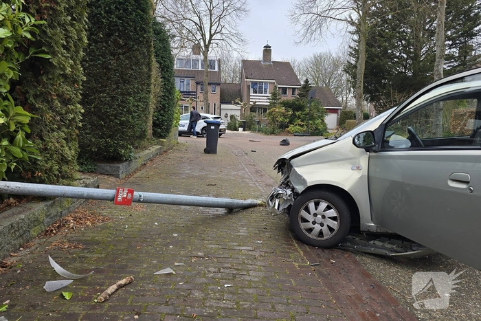 Aanrijding tussen twee automobilisten zonder gewonden