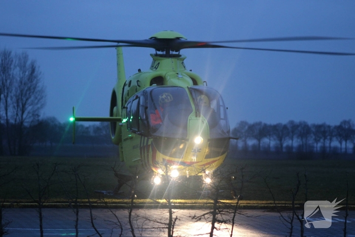 Traumahelikopter landt voor noodsituatie in ziekenhuis