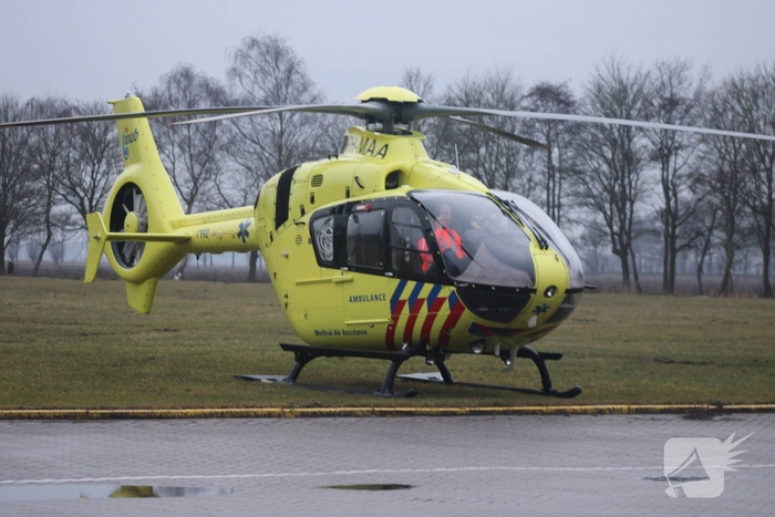 Traumahelikopter landt voor noodsituatie in ziekenhuis