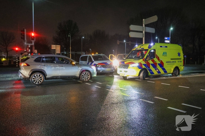 Ongeval met letsel door aanrijding bij stoplicht