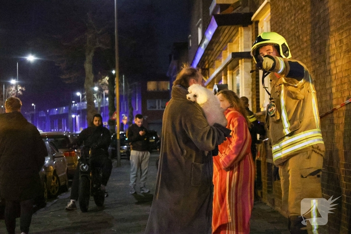 Woningbrand leidt tot evacuatie en meerdere gewonden
