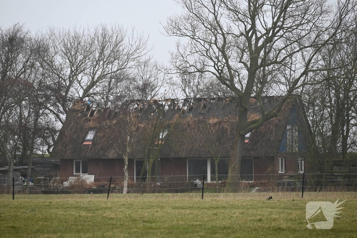 Rietendak gaat verloren bij woningbrand