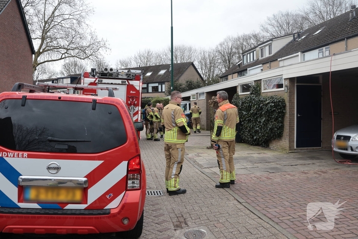 Gaslekkage in woning leidt tot spoedactie van brandweer