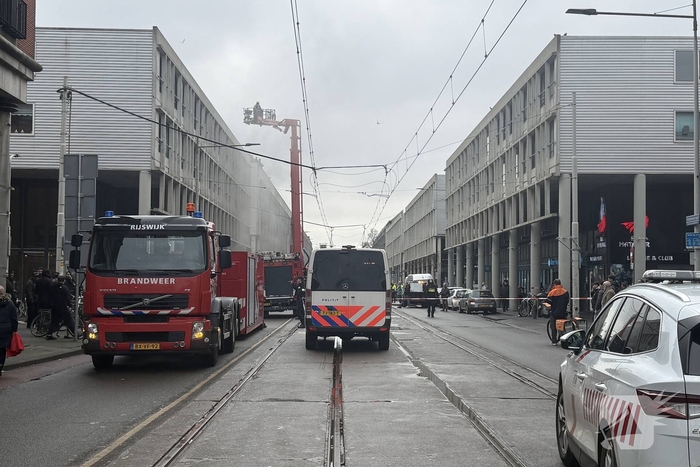 Woningbrand leidt tot grote afzetting van straat