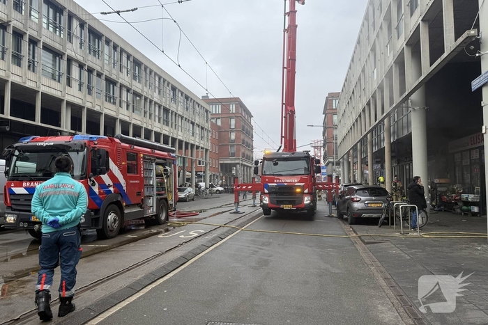 Woningbrand leidt tot grote afzetting van straat
