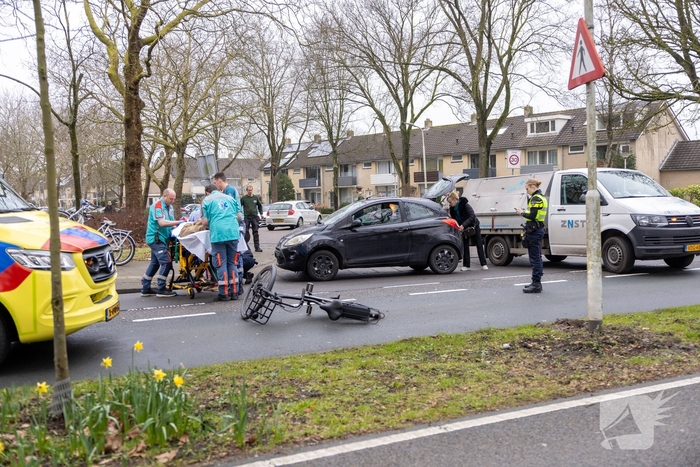 Fietser gewond na aanrijding met auto