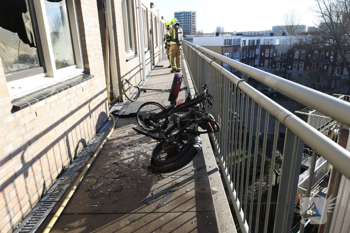 Politie pakt bewoner na woningbrand