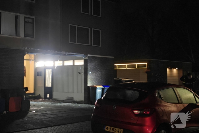 Explosie bij woning veroorzaakt schade
