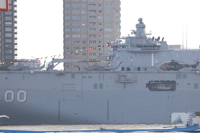 Turkse marineschepen zorgen voor veel bekijks