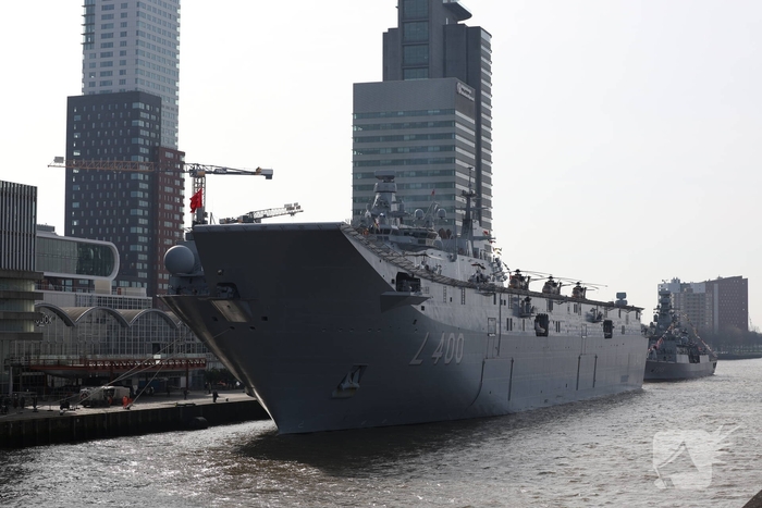 Turkse marineschepen zorgen voor veel bekijks