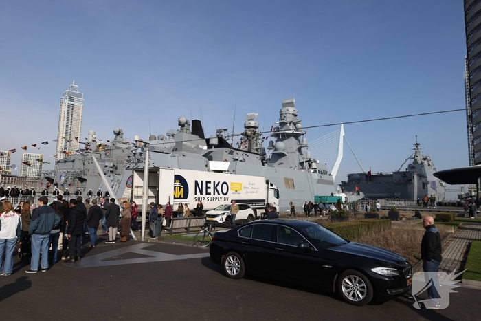 Turkse marineschepen zorgen voor veel bekijks