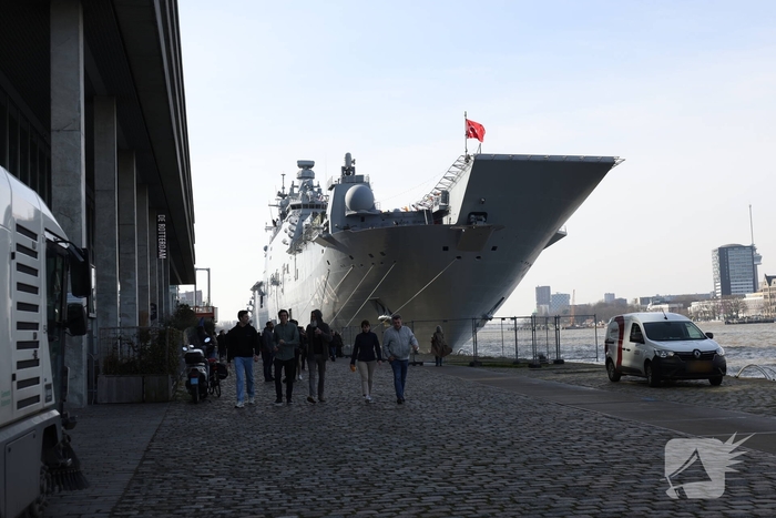 Turkse marineschepen zorgen voor veel bekijks