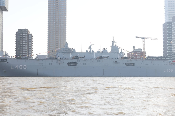 Turkse marineschepen zorgen voor veel bekijks