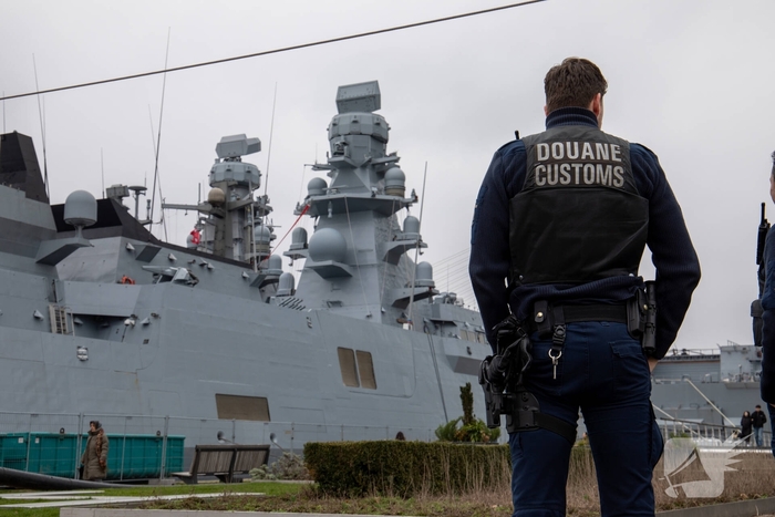 Turkse marineschepen zorgen voor veel bekijks