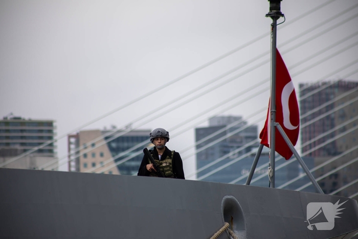Turkse marineschepen zorgen voor veel bekijks