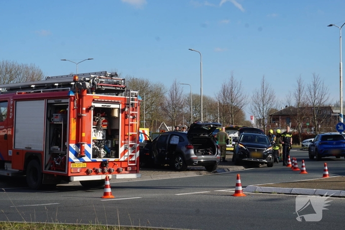Ongeval op rotonde zorgt voor verkeershinder