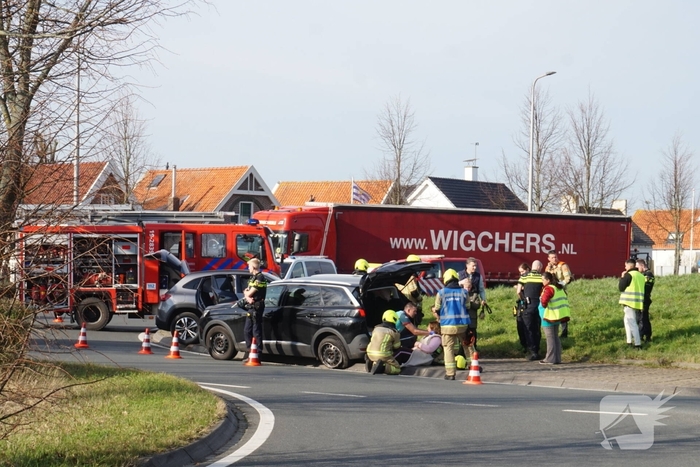 Ongeval op rotonde zorgt voor verkeershinder