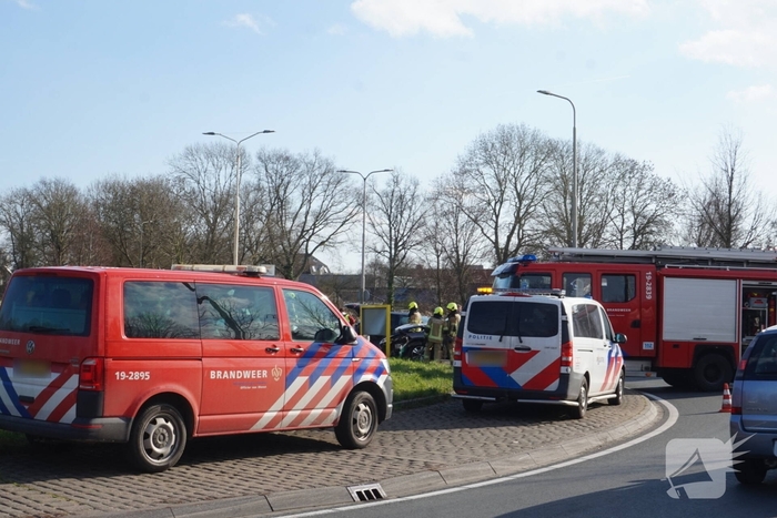 Ongeval op rotonde zorgt voor verkeershinder