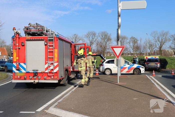 Ongeval op rotonde zorgt voor verkeershinder