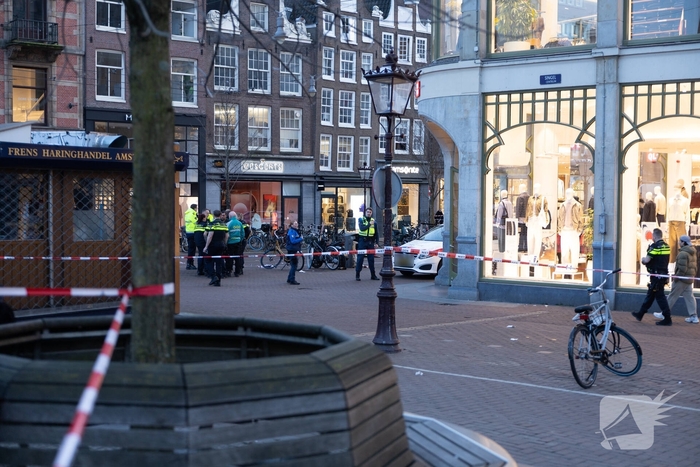 Fietser zwaargewond bij aanrijding met trams