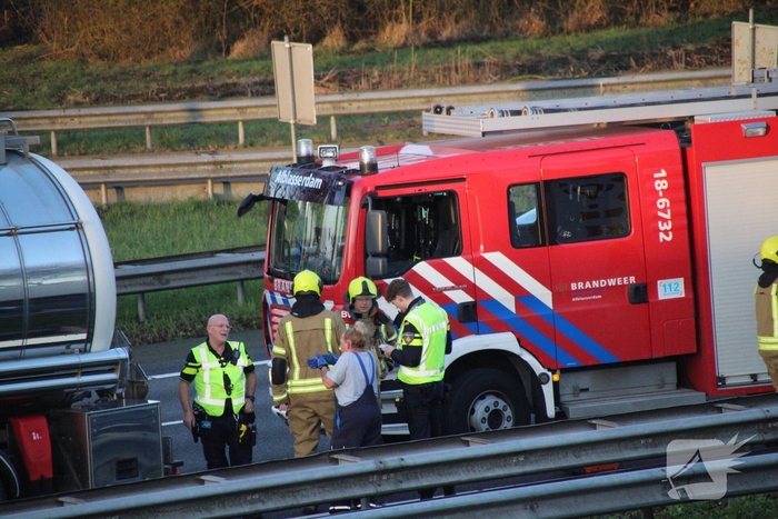 Ongeval tussen vrachtwagen en auto op snelweg