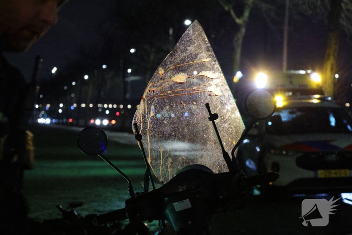 Scooters botsen frontaal op fietspad