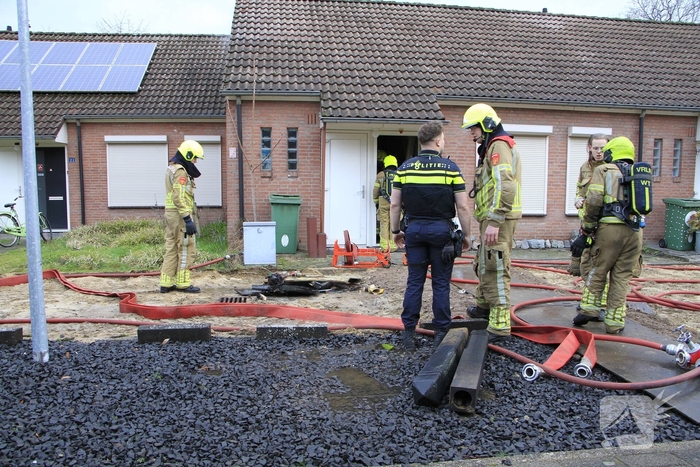 Brand op zolder van woning leidt tot ontruiming