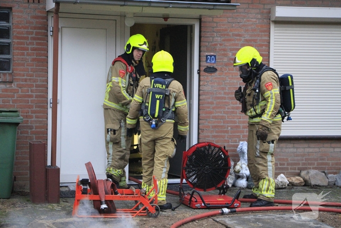 Brand op zolder van woning leidt tot ontruiming