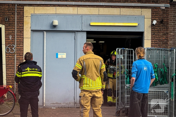 Brandweer onderzoekt gaslucht in supermarkt