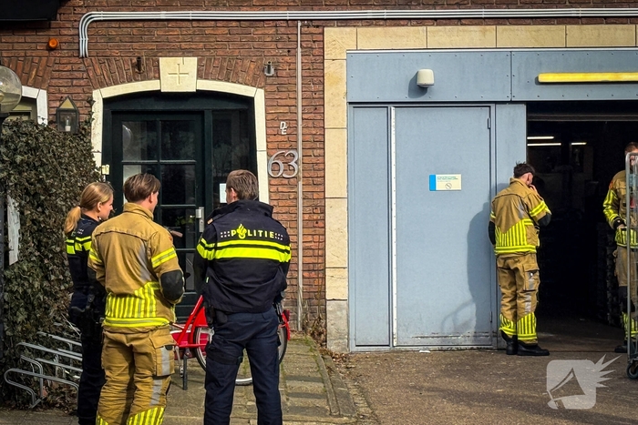 Brandweer onderzoekt gaslucht in supermarkt