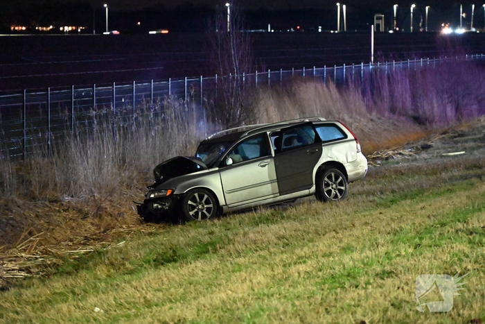 Flinke ravage na ongeval met pijlwagen, voortvluchtige bestuurder aangehouden