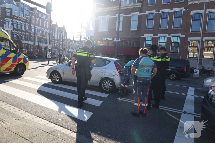 Ongeval tussen taxi en personenauto leidt tot medische controle
